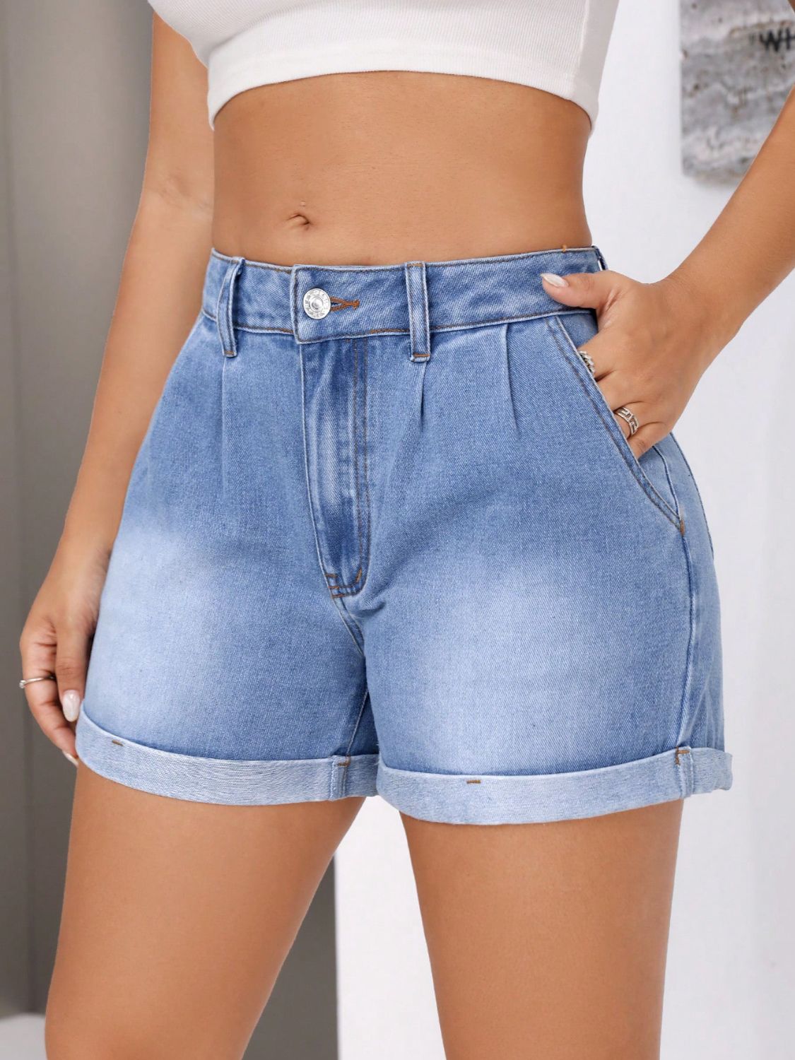 Rolled Hem Mid-Rise Waist Denim Shorts Light