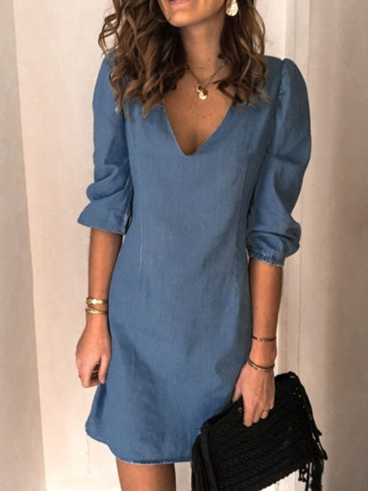 Full Size V-Neck Half Sleeve Dress Medium